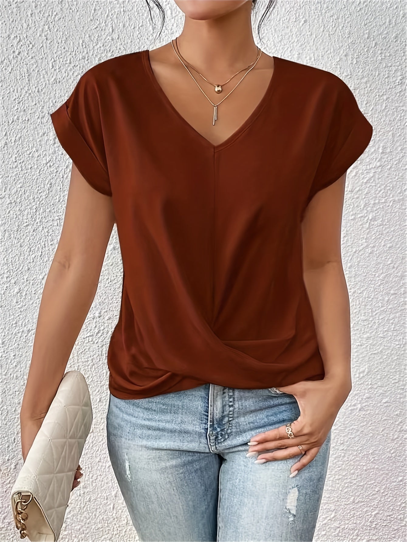 Luisa™ | Casual T-shirt with Heart-Shaped Neckline